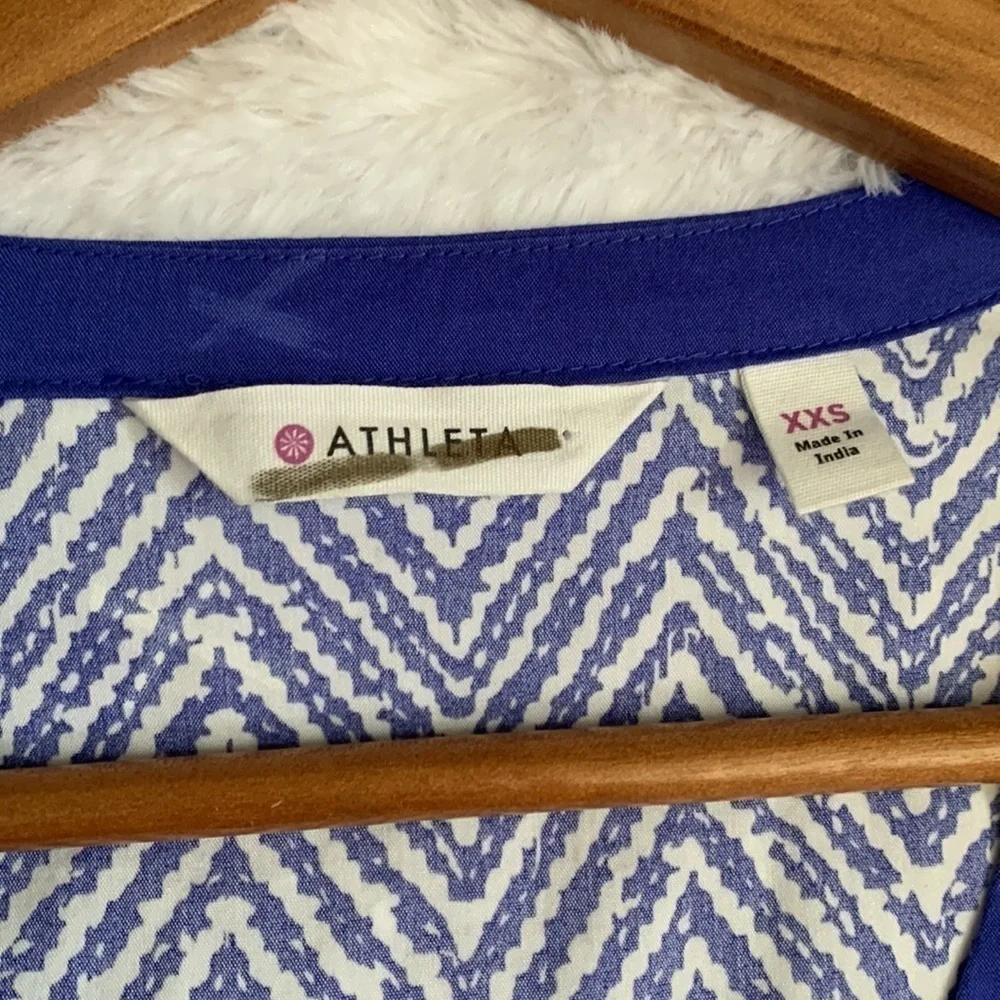 𝅺ATHLETA blue white chevron beach swim coverup tunic top